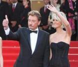 Johnny Hallyday et Laeticia, les stars de la Croisette avec l'équipe du film sur le tapis rouge de Cannes pour la présentation de Vengeance dimanche 17 mai 2009