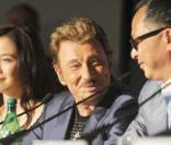 Johnny Hallyday se prête volontiers à l'exercice de la conférence de presse à Cannes pour la présentation de Vengeance le 17 mai 2009 