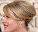 Christina Applegate est coiffée d'un magnifique chignon qui lui donne une classe folle ! 