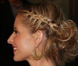 Sarah Michelle Gellar s\'est magnifiquement fait tresser les cheveux... Le résultat est incroyable beau !<br />