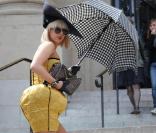Lady Gaga toujours aussi extravagante