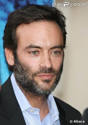 Anthony Delon, bientôt sur les planches pour Attache-moi au radiateur !