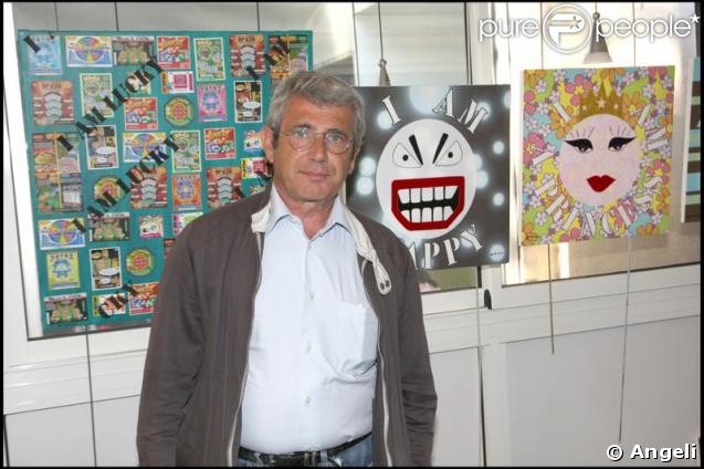Michel Boujenah à l'exposition picturale intitulée Les Droits de l'Âme, à l'Espace Cardin, hier