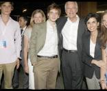 Rachida Dati, Michel Barnier et sa famille lors du meeting de l'UMP pour les élections européennes au parc des expositions de Versailles à Paris le 4 juin 2009