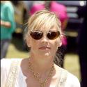 Sharon Stone s'amuse comme une gamine sur le toboggan avec ses enfants ! Regardez les images vidéos !