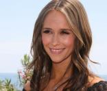 Jennifer Love Hewitt au 49ème Festival de Télévision de Monte-Carlo à Monaco pour Ghost Whisperer