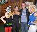 Bruno Roblès et sa compagne avec Falbala et Astérix, pour les 20 ans du Parc Astérix