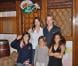 Jocelyn Quivrin et Alice Taglioni, avec des enfants, fêtent les 20 ans du Parc Astérix... Euh, ce ne sont pas les leurs ! Ils ont un bébé, resté à la maison !  