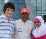 Lewis Hamilton inaugure l'école de conduite Mercedes Benz dans le Surrey le 13 juin 2009