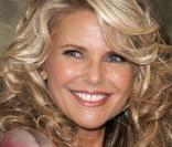 Christie Brinkley, très charmante, lors du 6e Gala Annuel de la Fondation Wayuu Taya, à la Stephen Weiss Gallery de New York, le 17 juin 2009 !