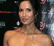 Padma Lakshmi, super belle, lors du 6e Gala Annuel de la Fondation Wayuu Taya, à la Stephen Weiss Gallery de New York, le 17 juin 2009 !