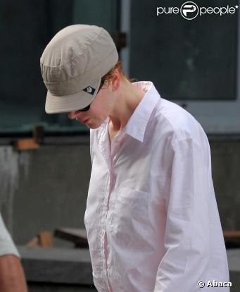 Nicole Kidman se promène à Londres et tente de cacher son visage
