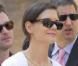 Katie Holmes et Tom Cruise lors de l'inaugration de l'étoile de Cameron Diaz sur le Walk of Fame à Hollywood le 22 juin 2009 : Katie Holmes a bien fait de mettre des talons pour mieux voir au-dessus de la foule ! 
