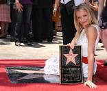 Cameron Diaz lors de l'inaugration de son étoile sur le Walk of Fame à Hollywood le 22 juin 2009 : une belle et heureuse vamp ! 