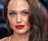 Angelina Jolie 