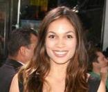 Rosario Dawson lors de la première du film Brüno à Los Angeles le 25 juin 2009