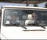 Britney Spears profite de ses derniers moments à Los Angeles, aux côtés de son boyfriend Jason Trawick. Ils se rendent chez des amis. 26/06/09 