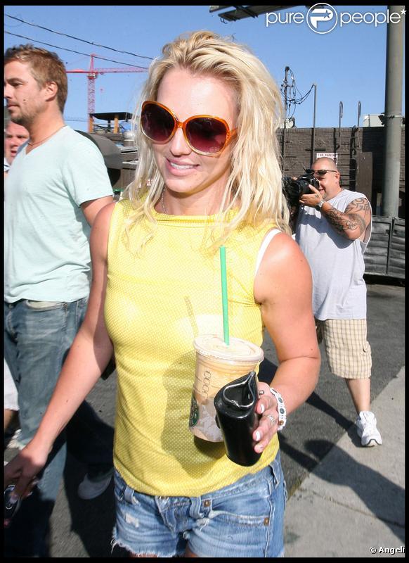 Britney Spears profite de ses derniers moments à Los Angeles, aux côtés de son boyfriend Jason Trawick.