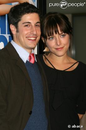 Jason Biggs et sa future femme Jenny Mollen à la première de Over her dead body