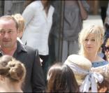Flavie Flament avec Pierre Quatrefages au mariage de Laurence Ferrari et Renaud Capuçon le 3 juillet 2009
