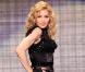 Madonna : pour rendre hommage à Michael Jackson, elle fait danser son sosie sur scène ! Regardez !