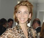 Clotilde Courau au défilé Christian Dior lors de la Fashion Week parisienne, le 6 juillet 2009