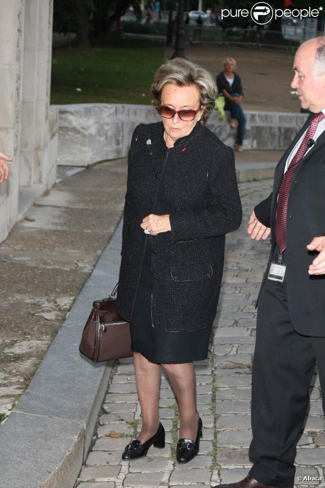 Bernadette Chirac au défilé Chanel  lors de la Fashion Week parisienne, le 7 juillet 2009