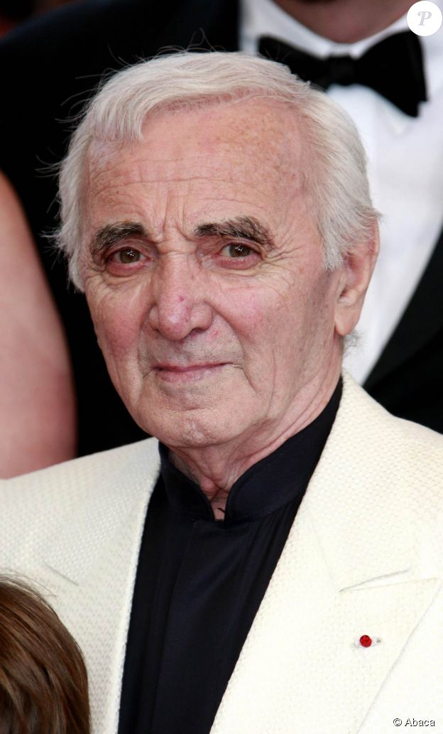 Charles Aznavour n'a pas tardé à répondre à ceux qui voudraient l'expédier à la retraite