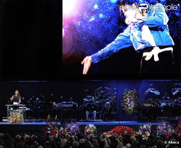 Les artistes et fans de Michael Jackson ont rendu hommage au Roi de la pop au Staples Center le 7/07/2009 