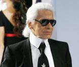 Karl Lagerfeld au défilé automne-hiver 2010 de Chanel le 7 juillet 2010 à Paris