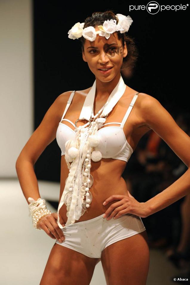 La sublime Noémie Lenoir