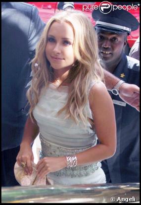 Hayden Panettiere, sur son 31, sort de son hôtel à New-York le 8 juillet 2009