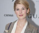 Présentation de la Jaguar XJ 2010 à Londres : Rosamund Pike 