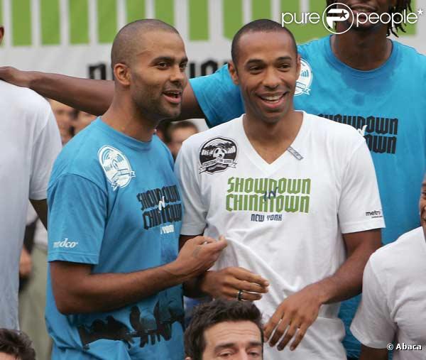 ¿Cuánto mide Tony Parker? - Real height 246996-thierry-henry-et-tony-parker-637x0-2