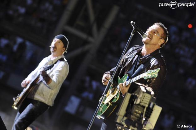 U2 en concert au Stade de France, à Paris, le 11 juillet 2009