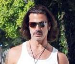 Lorenzo Lamas et ses filles Isabella et Victoria à Los Angeles le 11 juillet 2009