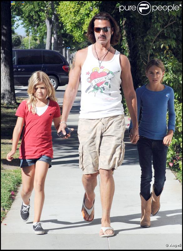 Lorenzo Lamas et ses filles Isabella et Victoria à Los Angeles le 11 juillet 2009
