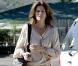 Total look beige pour Cindy Crawford, qui se balade tranquillement dans les rues de L.A !