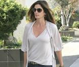 Cindy Crawford en balade à Beverly Hills... Elle n'a pas besoin d'artifice pour être belle ! 