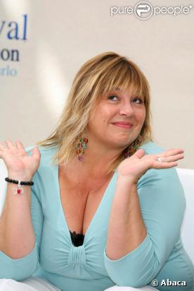 Michèle Bernier dans le téléfilm Fais Danser la poussière