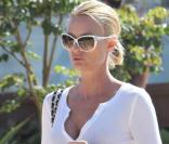 Nicollette Sheridan passe l'après-midi à Malibu avec des amis