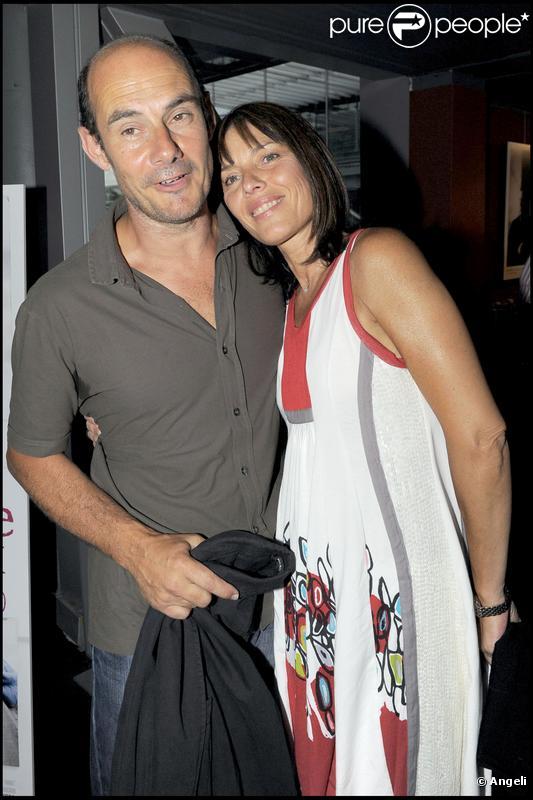 Bernard Campan et sa femme à la première du film  Une semaine sur deux (et la moitié des vacances scolaires) . Le 20/07/09