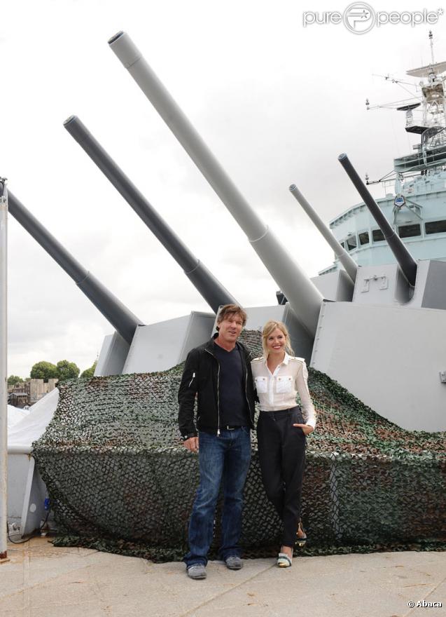 Dennis Quaid et Sienna Miller lors du photocall de G.I. Joe : Le réveil du Cobra à Londres le 22 juillet 2009