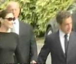 Nicolas Sarkozy et Carla Bruni sortent de l'hôpital du Val-de-Grâce