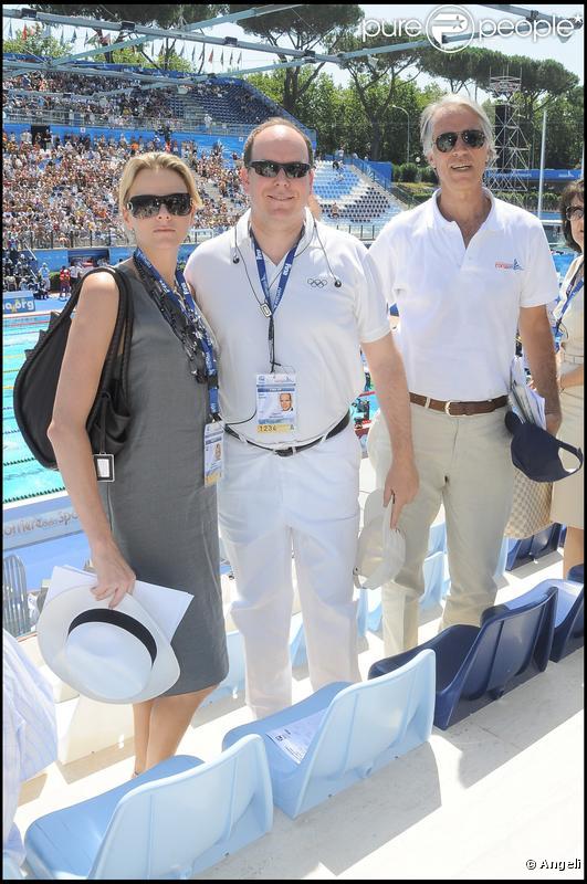 Charlene Wittstock, le prince Albert de Monaco et Giovanni Malago à Rome pour les championnats de natation le 26 juillet 2009