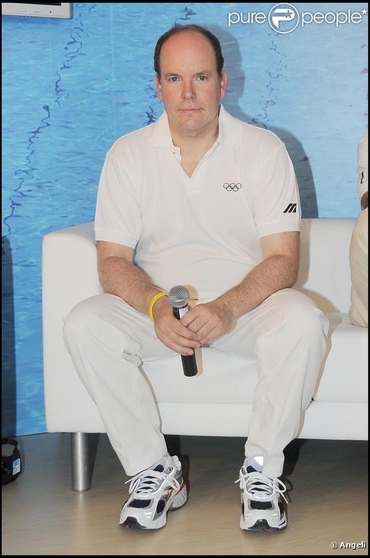 Le prince Albert de Monaco à Rome pour les championnats de natation le 26 juillet 2009