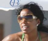 Kelly Rowland se la coule douce à Miami Beach