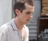 Christian Bale sur le tournage de son nouveau film à Boston avec un silhouette à faire peur...