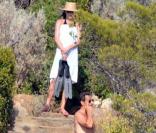 Nicolas et Carla Sarkozy ont pris leur premier bain au Cap Nègre, le 31 juillet 2009