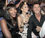 Naomi, J-Lo et Stefano Gabbana à la soirée organisée par Stefano Gabbana et Domenico Dolce. 02/08/09